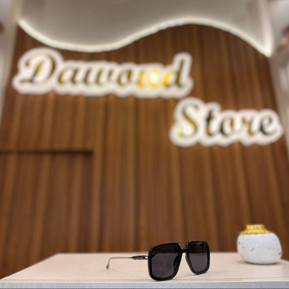 Noir Square Sunglasses